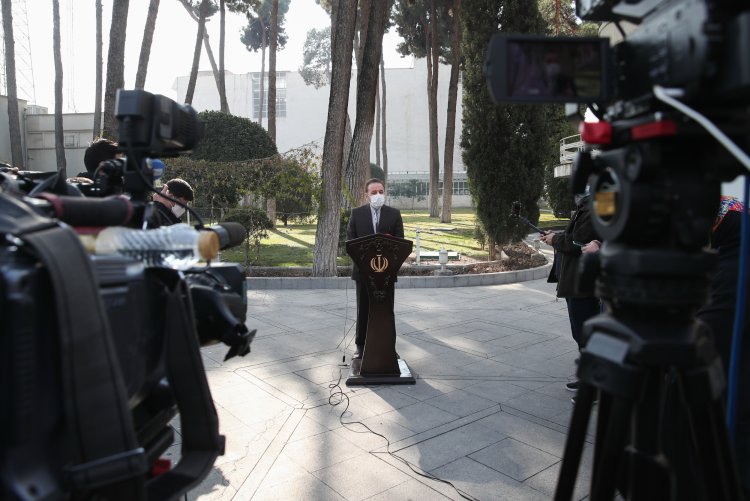 ادعای ضد ایرانی رئیس ستاد ارتش رژیم صهیونیستی، جنگ روانی و تبلیغاتی است؛ آنها نه توان دارند و نه از عهده حمله به ایران بر می آیند/ صدا و سیما نباید مردم را ناامید کند/سیلی زدن به سرباز مجری قانون، از لحاظ افکار عمومی و هم از نظر دولت و همگان محکوم است/ گسترش فضای مجازی و زیرساخت ها جزو سیاست‌های دولت است/ موضع و اصول ایران در رابطه با اصل برجام، قابل تغییر نیست/مقدمات قرارداد خرید 2میلیون دوز واکسن کرونا از روسیه فراهم شده و امیدواریم اولین محموله آن هم قبل از 22 بهمن به تهران برسد/ سیاست دولت حمایت جدی از تولید کنندگان داخلی واکسن کرونا است 