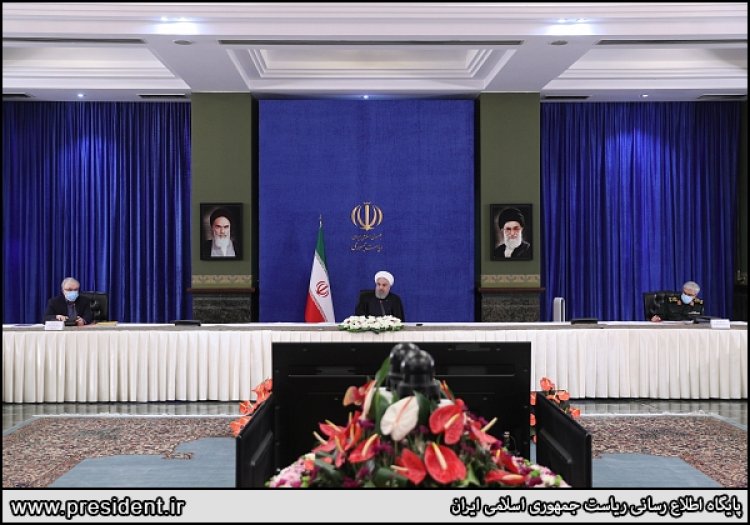 از مردم خواهش می‌کنیم  برای حفظ سلامتی خودشان امسال نیز در ایام عید از سفر صرف‌نظر کنند/ تردد و سفر در شهرهای قرمز و نارنجی ممنوع است، کسی برای مسافرت به این شهرها برنامه ریزی نکند/تاب آوری نظام سلامت کشور حد و اندازه مشخص دارد، همکاری همگانی برای رعایت اصول بهداشتی همچنان  ضروری است/با توجه به محدودیت در تولید و تزریق واکسن، آغاز واکسیناسیون در کشور نباید منجر به عادی انگاری اوضاع شود/در زمینه توزیع واکسن خارجی میان کشورها عدالت رعایت نمی شود
