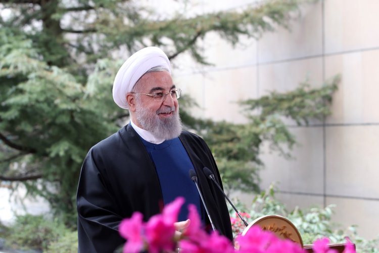 رئیس جمهور روسیه نوروز را به دکتر روحانی تبریک گفت
