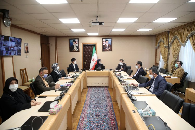 دستگاه های اجرایی از شکایت از کسب و کار های مجازی پرهیز و مصوبه هیات وزیران در رجوع به کارگروه ویژه را رعایت کنند/ مانع زدایی از کسب و کار ها در دستورکار معاونت حقوقی رئیس جمهوری است /دستگاهها گزارش خسارات ناشی از تحریم را تکمیل و برای مدیریت قراردادهای فعلی و آتی در هر دو فرض رفع و ادامه تحریم آماده شوند

