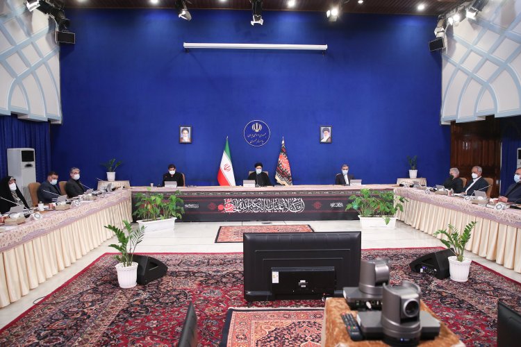 اگر همه ظرفیت‌ها برای مهار کرونا به کار گرفته نشود، خروج از وضعیت فعلی سخت خواهد بود/ هیچ کس نباید خودش را از شمول پروتکل‌های بهداشتی مستثنی بداند/ کنترل موج اخیر شیوع کرونا نیازمند نقش‌آفرینی همگانی است/ وزارت خارجه تمام اقدامات لازم برای افزایش و تسریع واردات واکسن را انجام دهد/ پیروی عملی از ائمه برای مردم لازم و برای مسئولان الزامی است