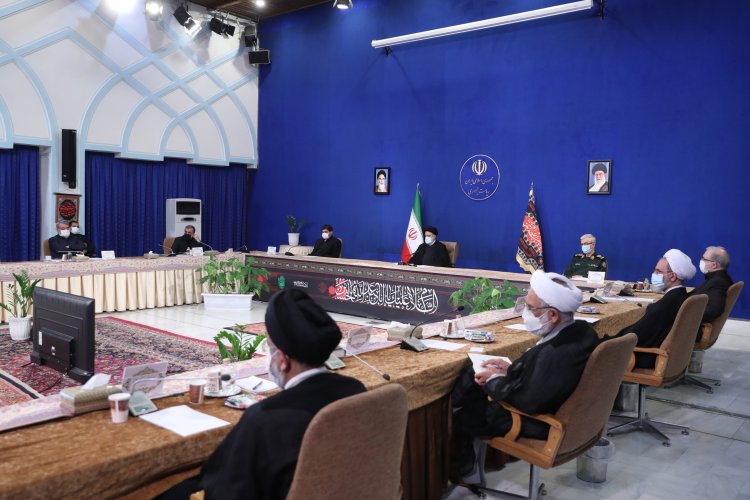 مهار شیوع کرونا نیازمند یک عزم و اجماع ملی است/ قطعی شدن خرید ۳۰ میلیون دز واکسن/ کاهش صف در داروخانه ها با افزایش تعداد داروخانه های مجاز برای توزیع داروهای کرونایی تا ۳۰۰ داروخانه ظرف روزهای آتی
