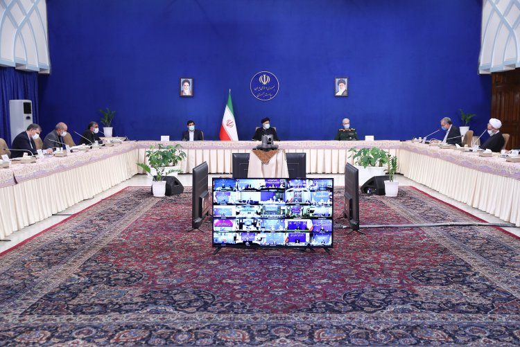شتاب در واکسیناسیون دانش آموزان ضروری است/ واکسیناسیون زیر دوازده ساله‌ها پس از قطعیت علمی انجام شود/ عادی‌انگاری و بی‌توجهی به شیوه‌نامه‌های بهداشتی خطرناک است/ وزارت بهداشت تنها مرجع اطلاع‌رسانی درباره واکسیناسیون است/ محدودیت‌های هوشمند به تدریج جایگزین تعطیلی‌ها می‌شود

