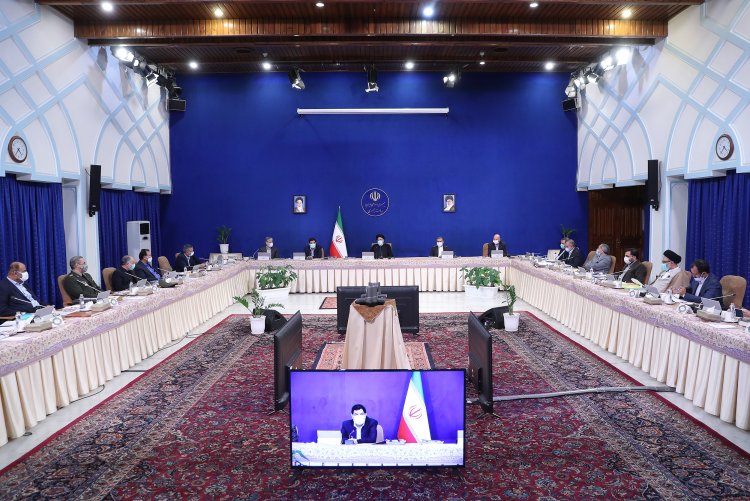 تاکید بر حاکمیت انضباط مالی در همه دستگاه‌های دولتی/ کار انقلابی و جهادی هم مستلزم نظم و انضباط است/ مدیران ارشد دولت از دیدگاه‌های نخبگان، فارغ از نگاه سیاسی استفاده کنند/ سرمایه‌گذاری ایرانیان خارج از کشور باید به سرعت تسهیل و سرمایه آنها تضمین شود/ هر توسعه‌ای در کشور باید منوط به حفظ محیط زیست باشد
