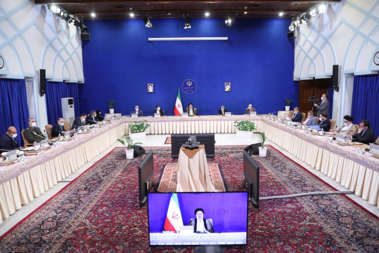 دولت به سفرهای استانی و ارتباط بی‌واسطه با مردم با قوت ادامه می‌دهد/ ضرورت اتصال روستاهای فاقد شبکه ارتباطات برای ارائه خدمات آموزشی به دانش‌آموزان/ اصلاح الگوی مصرف در بخش‌ آب، برق و انرژی ضروری است/ تاکید بر ساماندهی و بازنگری درباره استخراج رمزارزها/ استاندار جدید تهران موضوع آلودگی هوای تهران را با جدیت پیگیری کند

