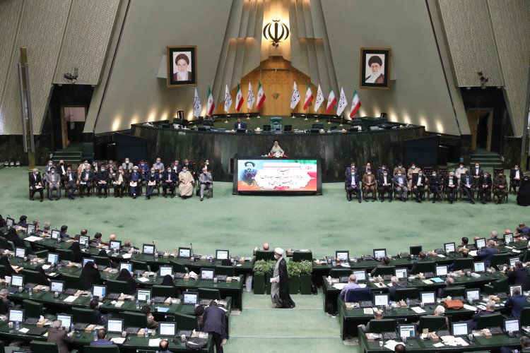 دولت می‌خواهد بودجه 1401 کسری و تورم نداشته باشد/ تاکید بر هماهنگی میان قوای مقننه و مجریه برای تدوین لایحه بودجه/ ضرورت انسجام قوا برای خدمت و گره‌گشایی از زندگی مردم