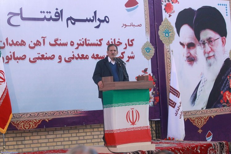 
دولت و مردم دست در دست هم گره های بزرگ کشور را باز کنند