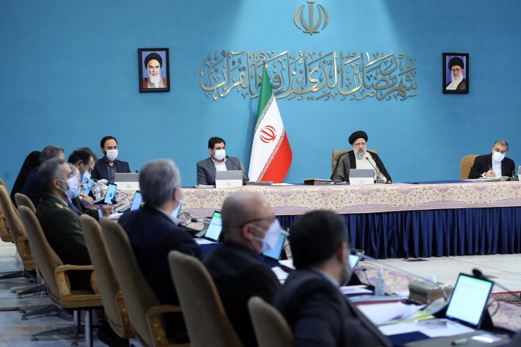 غلبه بر مشکلات کشور جز با همدلی و یکپارچگی قوای سه‌گانه و همه ارکان کشور ممکن نیست/ برنامه جامع تحقق سیاست‌های کلی تامین اجتماعی در دو ماه آینده تدوین می‌شود/ دستگاه‌های مسئول در حوزه‌ آلودگی هوا با جدیت به ایفای وظایف خود بپردازند