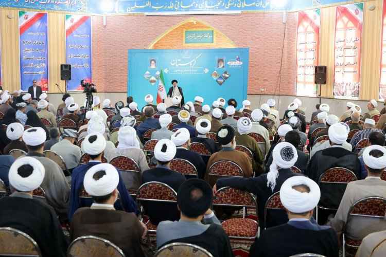 «تکفیر و تفرقه» دو ابزار دشمن برای فتنه گری در جهان اسلام است/ وحدت، انسجام و امنیت استان ظرفیت ذی‌قیمتی برای پیشرفت کردستان است/پیام حج مقام معظم رهبری، پیام وحدت، معنویت و توجه به ظرفیت‌های عظیم جهان اسلام و لزوم هوشیاری در برابر توطئه‌های نظام سلطه است.