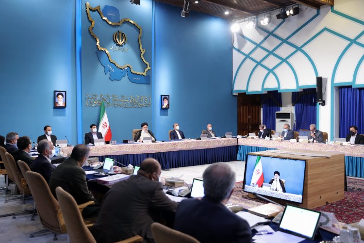 تأکید بر تأمین آب شرب و کشاورزی سیستان و بلوچستان با پیگیری حقابه هیرمند و سایر روش‌های موجود/ مبنای انتصابات در دولت مردمی، کارآمدی، تعهد و تحول‌گرایی است/ از پیگیری حقوق مردم کوتاه نخواهیم آمد/ قدردانی از همراهی مردم در کنترل مصرف برق خانگی
