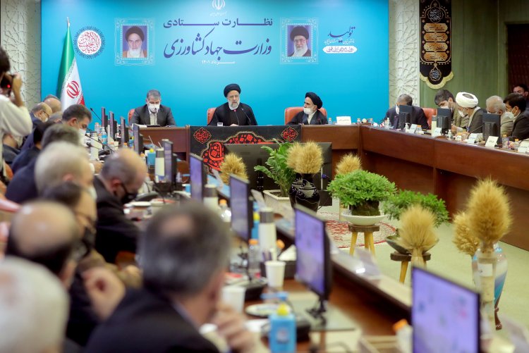 دولت به دنبال اصلاح الگوی کشاورزی و دامپروری منطبق با اقلیم کشور است/ رایگان کردن آب در روش‌های نوین آبیاری در دستور کار قرار گیرد/ هر گونه دست‌اندازی به منابع طبیعی خصوصا از سوی دستگاهها خط قرمز دولت مردمی است/ حفظ سلامت محصولات زراعی از اصول اغماض‌ناپذیر دولت مردمی است

