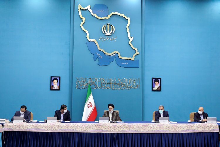 موافقت دولت با تأمین اعتبار لازم برای رفع مشکل آب در استان اصفهان / تعدیل جرایم نقدی ناظر به تخلفات ناشران اوراق بهادار، نهادهای مالی