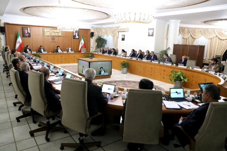 وزارت اقتصاد جبران عقب‌ماندگی‌ها در زمینه مولدسازی دارایی‌های دولت را با جدیت پیگیری کند/ پیروزی تیم ملی فوتبال موجب شادی ایرانیان و عامل همدلی و انسجام ملی شد/ تاکید بر تلاش مضاعف سازمان برنامه‌ و بودجه در تهیه پیش‌نویس قانون برنامه هفتم توسعه
