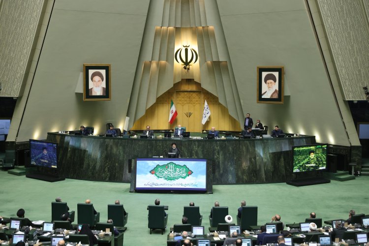 لحاظ نکات مدنظر رهبری در سیاست‌های کلی برنامه هفتم توسعه، در تدوین لایحه بودجه ۱۴۰۲/ افزایش 100 درصدی حق اولاد و 50 درصدی عائله‌مندی در راستای اجرای قانون حمایت از خانواده/ جهت‌گیری بودجه برای ایجاد انضباط مالی، مدیریت نقدینگی، کاهش تورم و رشد اقتصادی عدالت‌محور
