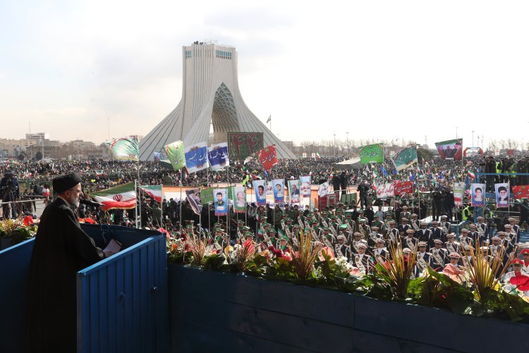 امروز یک 22 بهمن دیگر در تاریخ شکوهمند انقلاب اسلامی است/ جمهوری اسلامی در عرصه حقوق بشر، حقوق زنان و مسئله هسته‌ای در جایگاه مدعی است/ دولت نگاه پدرانه رهبر معظم انقلاب به فریب‌خوردگان اغتشاشات اخیر را دنبال می‌کند

