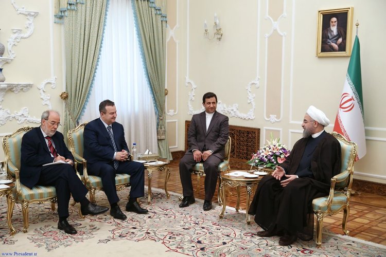  خاورمیانه و بالکان باید به مناطق صلح و آرامش تبدیل شوند/ با هر گونه افراط و خشونت مخالفیم/آمادگی تهران برای توسعه روابط اقتصادی با بلگراد