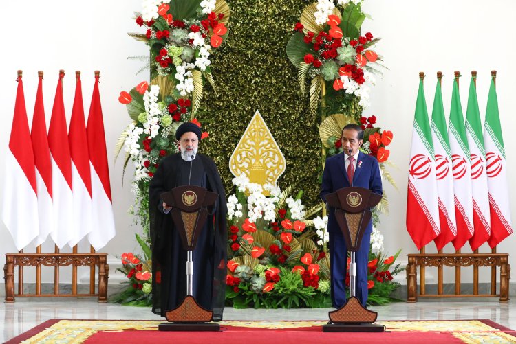 امضای اسناد متعدد همکاری میان ایران و اندونزی گواه اراده دو کشور برای ارتقای روابط است/ امیدوارم این سفر در جهت گسترش تعاملات دو کشور قدرتمند اسلامی تاثیرات سازنده‌ای داشته باشد/ توافق دو کشور برای انجام تبادلات تجاری با ارزهای ملی