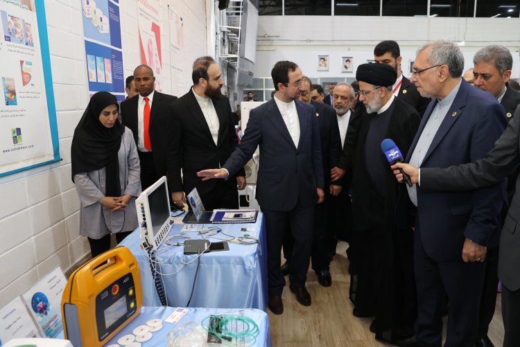 دکتر رئیسی از نمایشگاه علم‌ و فناوری دستاوردهای ایرانی در کاراکاس بازدید کرد