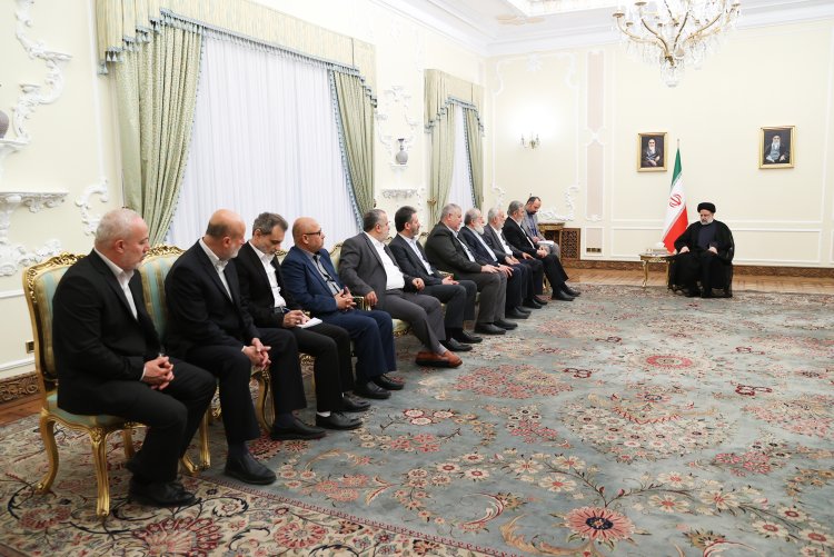 دکتر رئیسی: صهیونیستها با عادی‌سازی روابط با دول اسلامی بدنبال ناامیدی جوانان فلسطینی از آزادی سرزمین‌هایشان هستند/ امروز به برکت خون شهدا دلهای مردم مناطق مختلف دنیا متوجه فلسطین است/ زیاد نخاله: به پیروزی‌های جمهوری اسلامی ایران افتخار می‌کنیم
