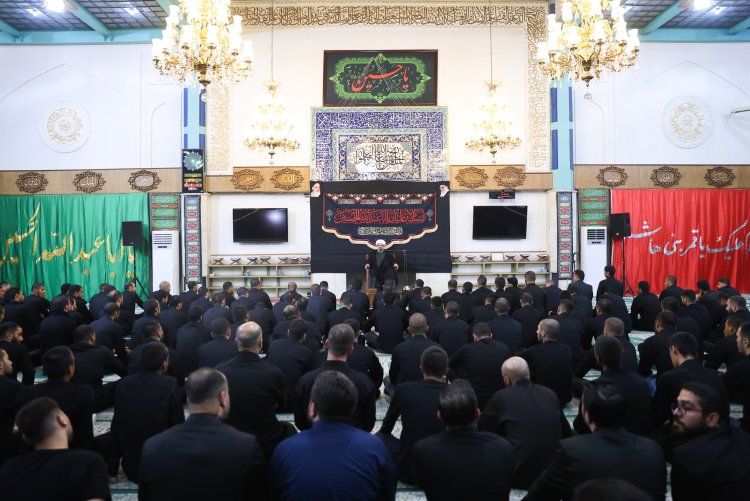 مراسم عزاداری شب شهادت اباعبدالله الحسین (ع) با حضور دکتر رئیسی برگزار شد
