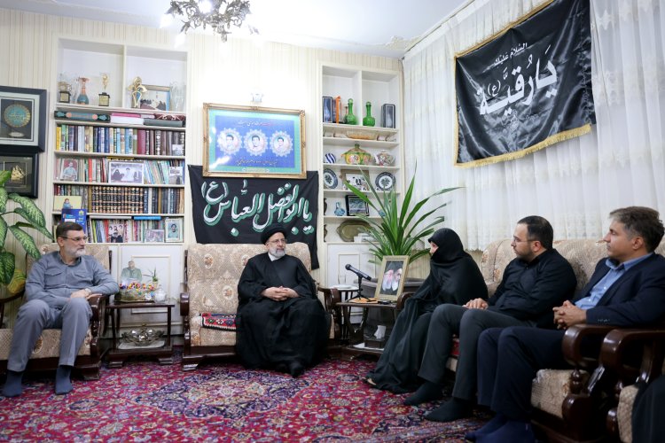 دیدار دکتر رئیسی با خانواده شهیدان خالقی‌پور

