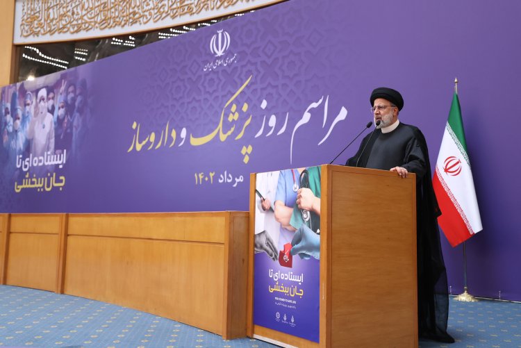 جامعه پزشکی از امتحانات و ابتلائات خود سربلند بیرون آمده است/ زمینه برای مهاجرت معکوس پزشکان ایرانی فراهم شده است/ تاکید بر ضرورت حفظ احترام، شأن و جایگاه جامعه پزشکی در رسانه‌ها