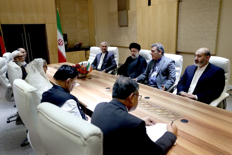 دکتر رئیسی: ایران آماده تبادل ظرفیت‌ها و توانمندی‌های خود با بنگلادش است/ حمایت از ملت مظلوم فلسطین وظیفه‌ای انسانی و اسلامی است/ ابراز علاقمندی نخست وزیر بنگلادش برای گسترش همکاری با ایران در عرصه‌های مختلف