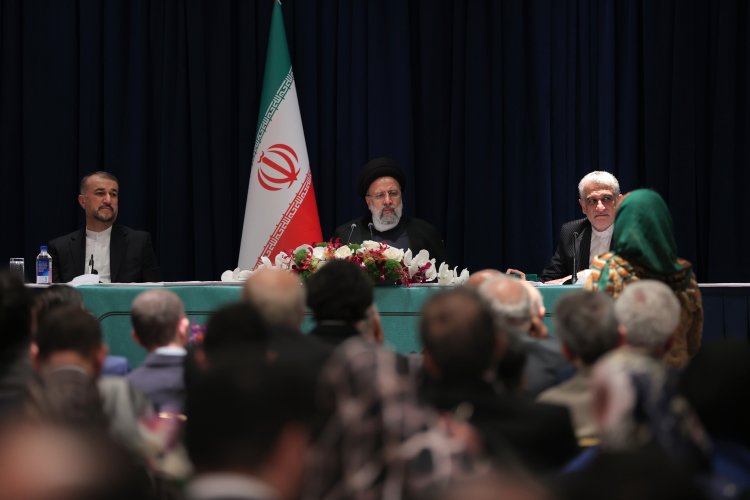 آگاهی ایرانیان مقیم خارج، از پیشرفت‌های کشور از مهمترین نیازهای آنان است/ رابطه ایرانیان خارج از کشور با وطن‌ و هویتشان نباید به بهانه شغل یا تحصیل قطع شود/ ماموریت به وزارت خارجه برای رفع موانع فعالیت اقتصادی ایرانیان مقیم خارج در داخل کشور