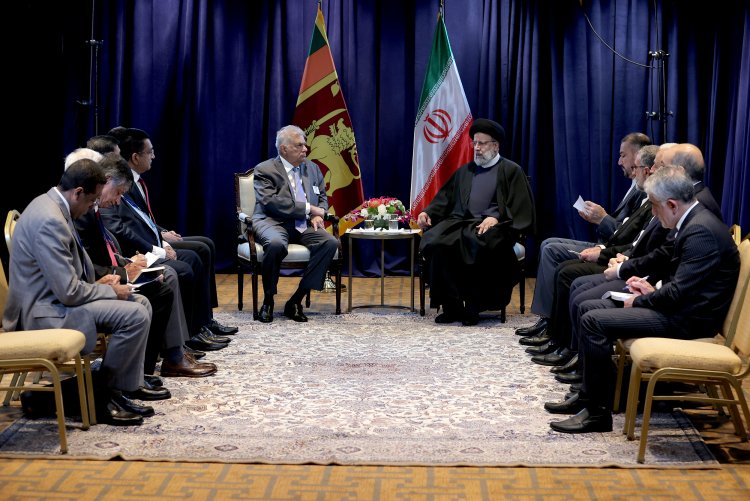 دکتر رئیسی: همکاری‌های ایران و سریلانکا خوب اما سطح آن ناکافی است / اعلام آمادگی برای صدور خدمات فنی و مهندسی به سریلانکا / رئیس جمهور سریلانکا: فعال‌تر شدن کمیسیون مشترک همکاری‌های اقتصادی از جمله راهکارهای تقویت و ارتقای روابط فیمابین است
