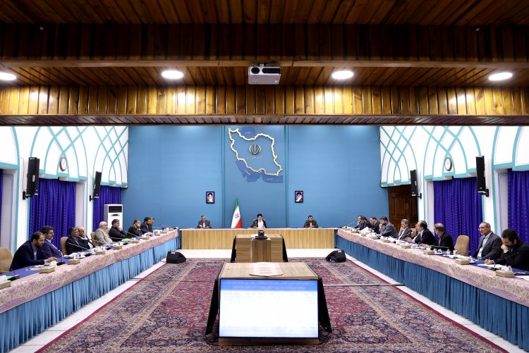 وزارت امور خارجه تبادل ارتباطات و اطلاعات ایرانیان خارج از کشور را بر بستر پنجره ملی خدمات دولت هوشمند فراهم کند/ مراجع قانونی، قضات، بانک‌ها و واحدهای حقوقی دستگاه‌های اداری به موجب قانون همه اسناد الکترونیک را به رسمیت بشناسند/ دستور تشکیل کارگروه تخصصی برای صحت‌سنجی دلایل عدم پیوستن برخی دستگاه‌ها به پنجره ملی خدمات دولت هوشمند
