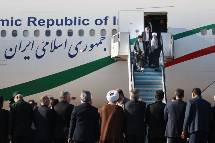 دکتر رئیسی وارد استان فارس شد

