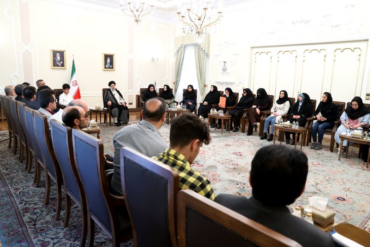 نابینای واقعی کسی است که چشم دل ندارد و به کوردلی مبتلاست/ شما نخبگان به دیگر معلولان بیاموزید که معلولیت نمی‌تواند مانع پیشرفت آنها باشد