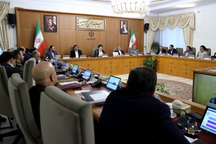حمایت از مردم مظلوم فلسطین سیاست قطعی جمهوری اسلامی ایران است/ عقب ماندگی‌های گذشته در خودکفایی در بخش دام و طیور را باید با کار و تلاش بیشتر جبران کرد/ گزراش وزرای جهادکشاورزی، نفت، بهداشت و تعاون از اقدامات صورت گرفته در راستای اجرای برنامه‌های دولت