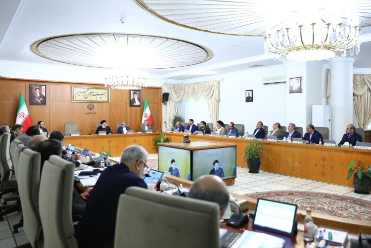 تردیدی نیست که خون کودکان مظلوم غزه گریبان صهیونیست‌ها را خواهد گرفت/ ارتقای سرمایه اجتماعی و افزایش مشارکت مردم در انتخابات از مهمترین مسئولیت‌های دولت است/ ضرورت فرهنگ‌سازی برای اصلاح روش‌های مصرف انرژی
