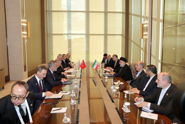 تاکید روسای جمهور ایران و ترکیه بر اهمیت اقدام مشترک امت اسلامی برای توقف فوری بمباران‌ها و رفع محاصره غزه/ دکتر رئیسی: قطع روابط سیاسی و اقتصادی کشورهای اسلامی با رژیم صهیونیستی تاثیر بازدارنده‌ای در توقف جنایات آنها دارد