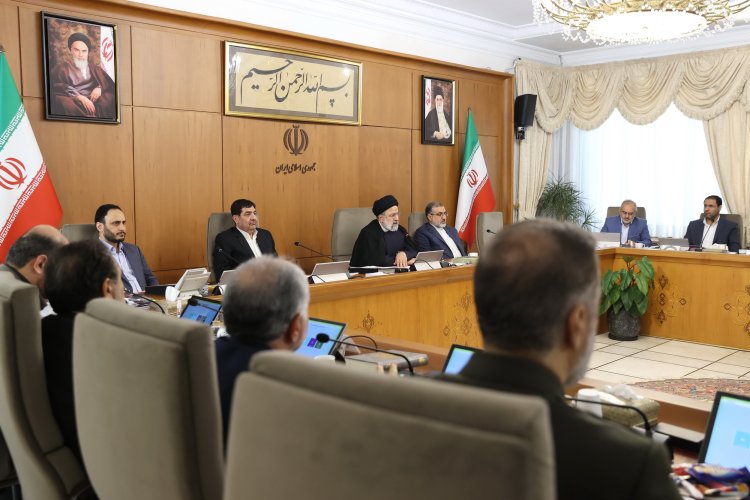 ضرورت تلاش بیشتر دولتمردان و اقدامات تحول‌گرایانه برای ارتقای شاخص‌های رشد اقتصادی/ قدردانی از ثبت رشد 11 درصدی چاپ و 57 درصدی فروش کتاب در دولت مردمی/ جنایات هولناک صهیونیست‌ها در غزه افسانه حقوق بشر مورد ادعایی غرب را فرو ریخت
