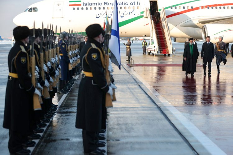 دکتر رئیسی وارد مسکو شد

