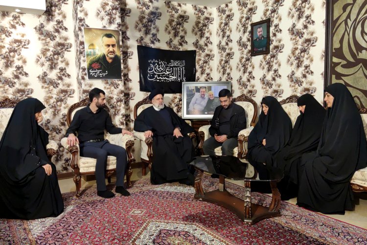 دیدار دکتر رئیسی با خانواده سردار شهید «سید رضی موسوی»
