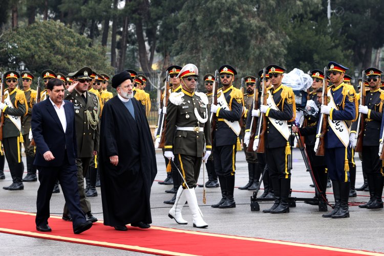دکتر رئیسی به دعوت رئیس جمهور ترکیه عازم آنکارا شد
