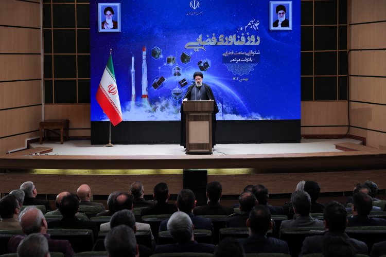 11 پرتاب موفق فضایی در 2 سال و نیم گذشته جلوه تمام عیار تبدیل تحریم به فرصت است/ حضور در فضا یک حرکت پیشران برای حوزه‌های مختلف محسوب می‌شود/ تأکید بر اهمیت میدان دادن به بخش خصوصی در حوزه پیشرفت‌های فضایی کشور