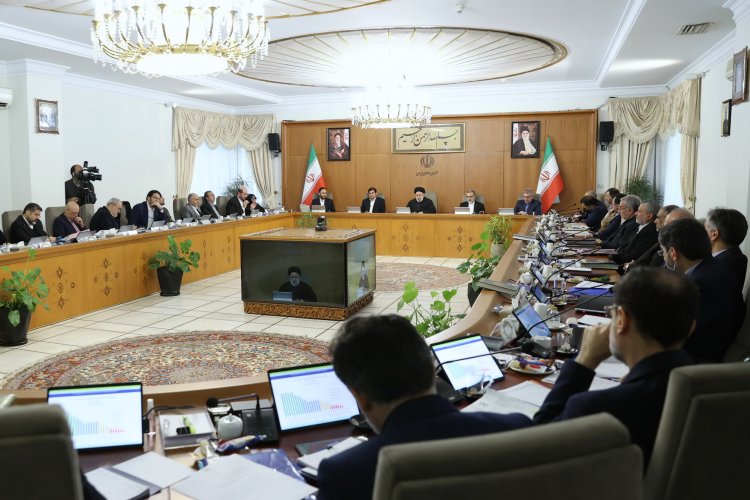 دکتر رئیسی: زیرساخت‌ها و مقدمات برگزاری پرشور و باشکوه انتخابات فراهم و آماده است/ دعوت از همه آحاد ملت برای حضور پرشور در انتخابات/ گزارش وزرای اقتصاد و ارتباطات از رکوردشکنی در عرصه ترانزیت کالا و پرتاب ماهواره در دولت مردمی
