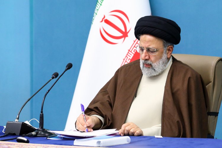 پیام تسلیت رئیس جمهور در پی درگذشت همسر رئیس کمیته امداد امام خمینی (ره)