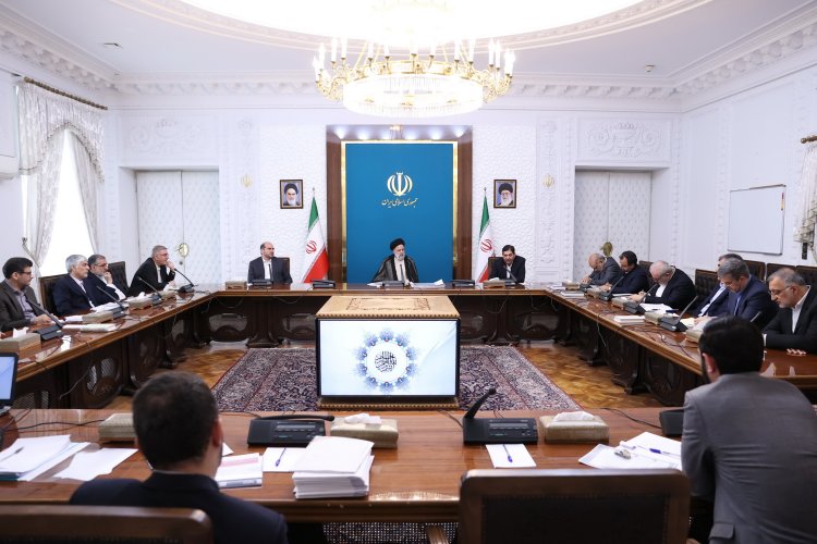 پیگیری آخرین وضعیت توافقات و قراردادهای بین‌المللی دولت/ بررسی دلایل معطلی بیش از 10 ساله برخی توافقات کلان با برخی از کشورها در حوزه‌های نفتی و حمل و نقل/ دستور رئیس جمهور  برای حل مشکلات پیش‌رو جهت تسریع در تحقق نتیجه نهایی و اجرایی شدن کامل برخی پروژه‌ها
