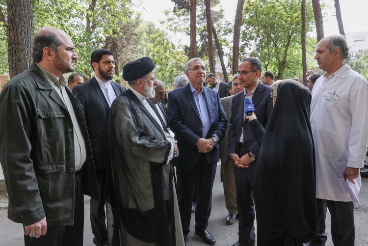 بازدید دکتر رئیسی از طرح توسعه بیمارستان شهدای یافت‌آباد
