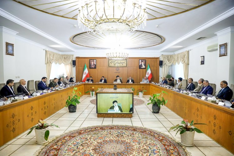 دکتر رئیسی: سرکوب شدید اعتراضات ضد صهیونیستی در دانشگاه‌های غربی رسوایی دیگری برای مدعیان آزادی بیان و تمدن غرب است/ استمرار روند کاهشی تورم، رشد نقدینگی و قیمت ارز نیازمند کنترل و مراقبت جدی است/ گزارش معاون اجرایی رئیس جمهور و وزیر جهادکشاورزی از تعیین تکلیف باقیمانده کالاهای رسوبی در بنادر