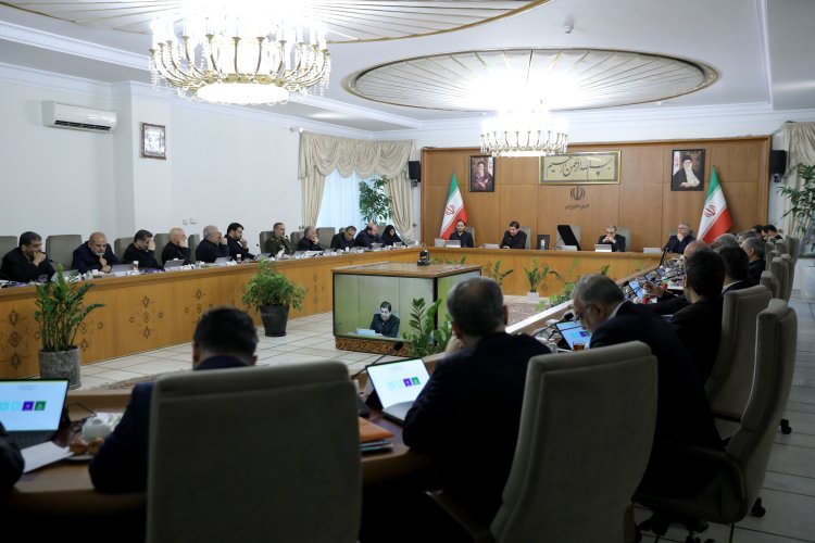 بالاترین افتخار رئیس جمهور شهید و دولت مردمی تبعیت کامل از رهبری بوده و هست/ تلاش برای حفظ میراث رئیس جمهور شهید با برگزاری انتخابات مشارکتی، امن و سالم و تداوم خدمت جهادی/ ماموریت به وزیر صمت برای پایش مستمر بازار