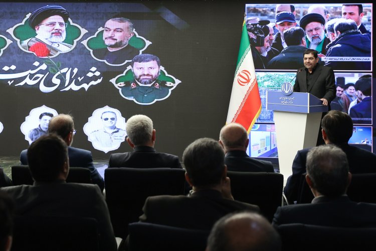 آنچه با وجود فشارهای فراوان شهید رئیسی را خستگی‌ناپذیر کرده بود، عشق به مردم بود/ امام راحل، شهید بهشتی و شهید رئیسی وجوه اشتراک متعددی داشتند