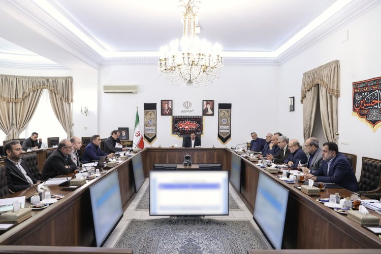 تصویب شیوه‌نامه وصول مطالبات و سرمایه‌گذاری‌های داخلی صندوق توسعه ملی/ تفویض اختیارات تمدید سپرده‌گذاری‌های ارزی به هیئت عامل صندوق توسعه ملی/ ارائه گزارش عملکرد سه ساله