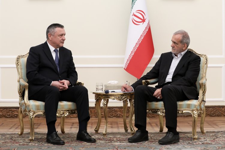 دکتر پزشکیان: اسناد همکاری‌های متعدد میان ایران و ازبکستان نشانه روابط عمیق و رو به رشد دو کشور است/ رئیس مجلس ازبکستان: ایران را شریک اصلی و راهبردی خود در منطقه می‌دانیم