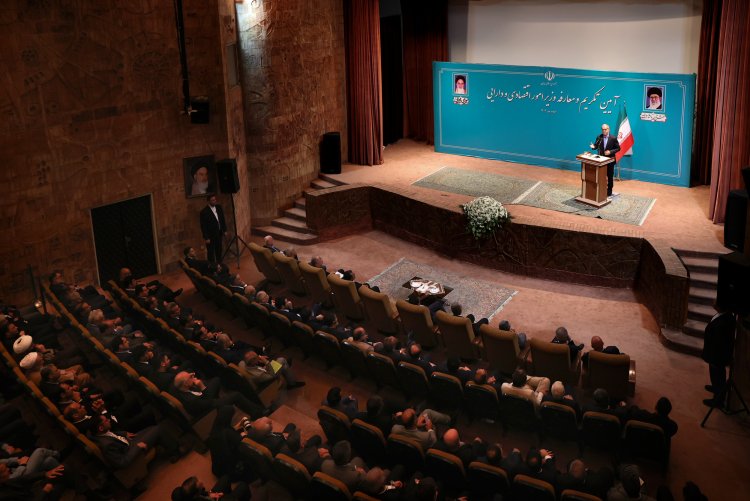 مشکل نه نبود راه‌حل، بلکه عدم استفاده از مدیران توانمند برای عملیاتی کردن راه‌حل‌هاست/ تلاش برای نجات کشور از بحران‌ها با استفاده از نخبگان و بر اساس وفاق ملی/ امروز مفهوم تقوا کار دقیق و علمی در بخش‌های مختلف نظام اجرایی است